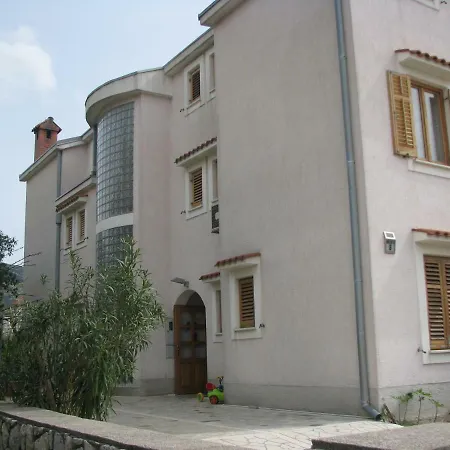 Apartment Toic