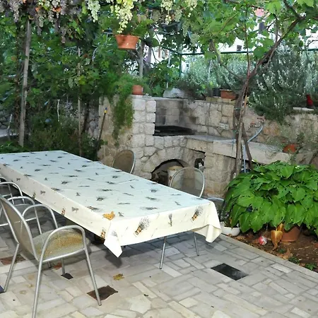 Apartment Toic